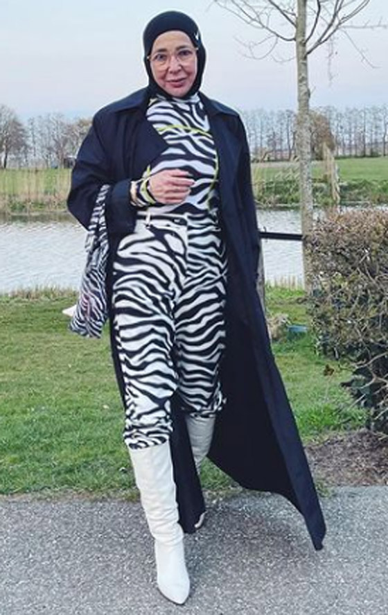 شابة مغربية تبدع وتحول والدتها المحجبة المصابة بسرطان الثدي لأيقونة موضة صورة رقم 15