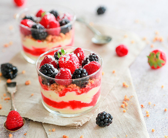 إليكم طريقة تحضير كاسترد بالفواكه والبسكويت المميز واللذيذ صورة رقم 2