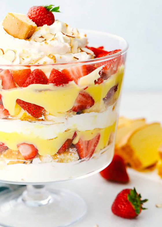 إليكم طريقة تحضير كاسترد بالفواكه والبسكويت المميز واللذيذ صورة رقم 3