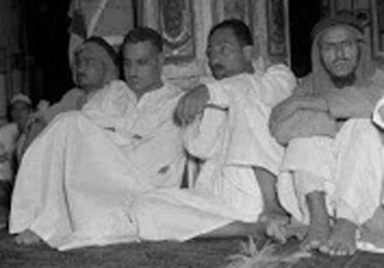 صورة رقم 6 - صور لم تراها من قبل لرؤساء مصر وهم يؤدون فريضة الحج صورة رقم 6 - صور لم تراها من قبل لرؤساء مصر وهم يؤدون فريضة الحج