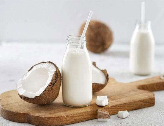 جوز الهند.. وبدائل صحية ولذيذة تلبي احتياجاتنا اليومية من الحليب صورة رقم 2