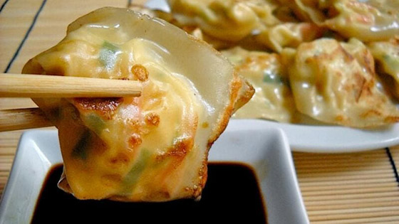 فطائر ونتون بحشوة اللوبستر والجبن صورة رقم 1