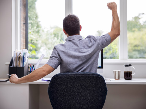 الجلوس لفترات طويلة يصيب بالسرطان ويسبب الاكتئاب! 10 مخاطر لـ(الكرسي) صورة رقم 1