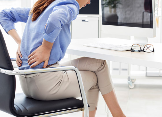 الجلوس لفترات طويلة يصيب بالسرطان ويسبب الاكتئاب! 10 مخاطر لـ(الكرسي) صورة رقم 3