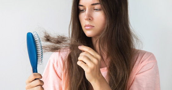 منها تساقط الشعر وآلام المفاصل... أعراض تهدّد المتعافين من كورونا صورة رقم 1