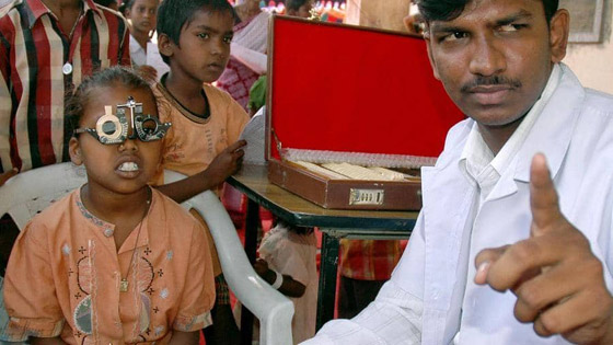 أرادوا محاربة الفطر الأسود.. فاقتلعوا أعين الأطفال صورة رقم 1