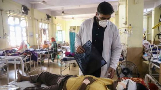 أرادوا محاربة الفطر الأسود.. فاقتلعوا أعين الأطفال صورة رقم 2