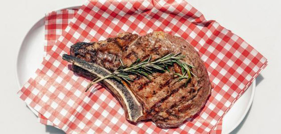 لحم ستيك بتتبيلة الثوم وإكليل الجبل صورة رقم 3