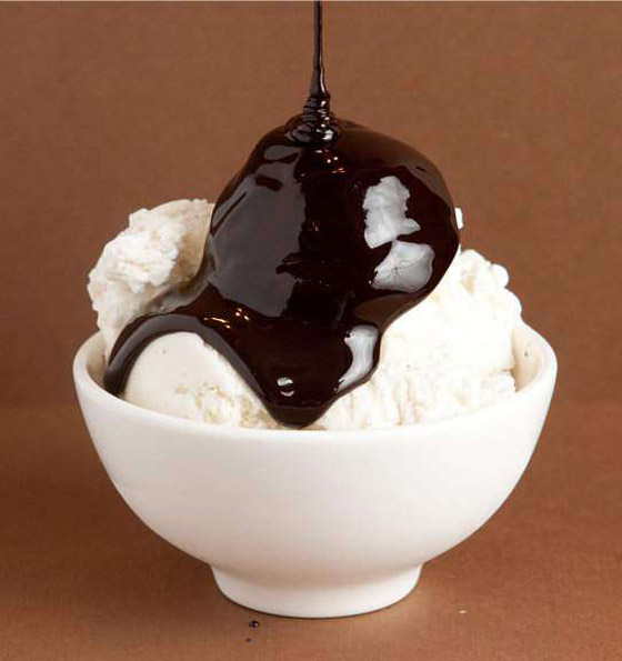 إليكم طريقة عمل صوص الشوكولاتة اللميزة بـ5 وصفات لذيذة صورة رقم 2 إليكم طريقة عمل صوص الشوكولاتة اللميزة بـ5 وصفات لذيذة صورة رقم 2