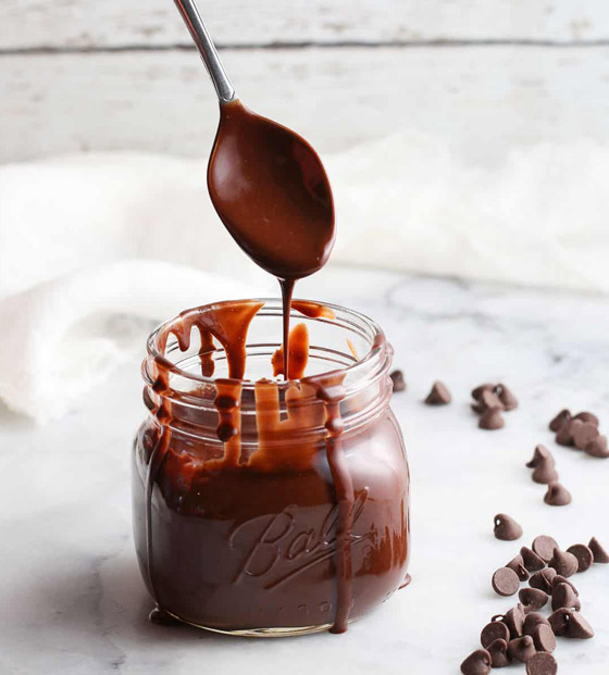 إليكم طريقة عمل صوص الشوكولاتة اللميزة بـ5 وصفات لذيذة صورة رقم 5 إليكم طريقة عمل صوص الشوكولاتة اللميزة بـ5 وصفات لذيذة صورة رقم 5