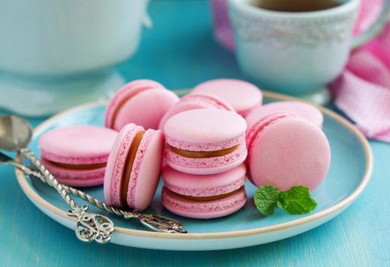 إليكم طريقة تحضير الماكرون اللذيذ بطريقة سهلة جدا صورة رقم 2