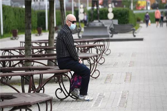 خبير يكشف الطريقة الوحيدة لوقف انتشار وباء كورونا صورة رقم 1