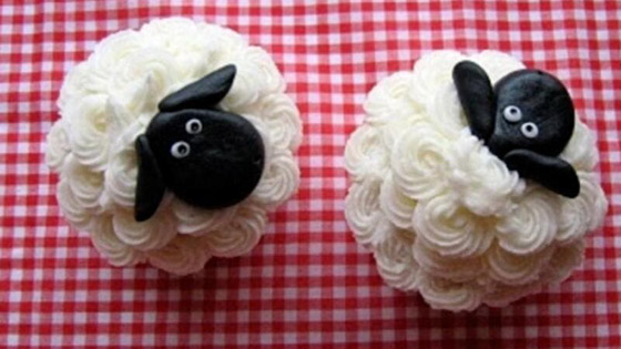   طريقة تحضير كب كيك على شكل خروف العيد  صورة رقم 1