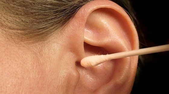 انسداد الأذن.. أسبابه وأفضل العلاجات المنزلية صورة رقم 2