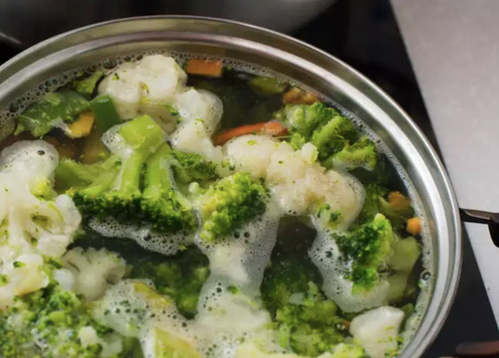 كيف تقللين امتصاص الأطعمة للزيت أثناء القلي؟ صورة رقم 3