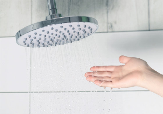 يخفف آلام المفاصل ومفيد للصحة العقلية.. فوائد مدهشة للاستحمام بالماء البارد صورة رقم 1 يخفف آلام المفاصل ومفيد للصحة العقلية.. فوائد مدهشة للاستحمام بالماء البارد صورة رقم 1