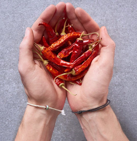 كيفية التخلص من آثار الفلفل الحار على اليدين؟ صورة رقم 1