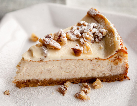 إليكم طريقة تحضير تشيز كيك التمر والجوز اللذيذ والمميز صورة رقم 2 إليكم طريقة تحضير تشيز كيك التمر والجوز اللذيذ والمميز صورة رقم 2