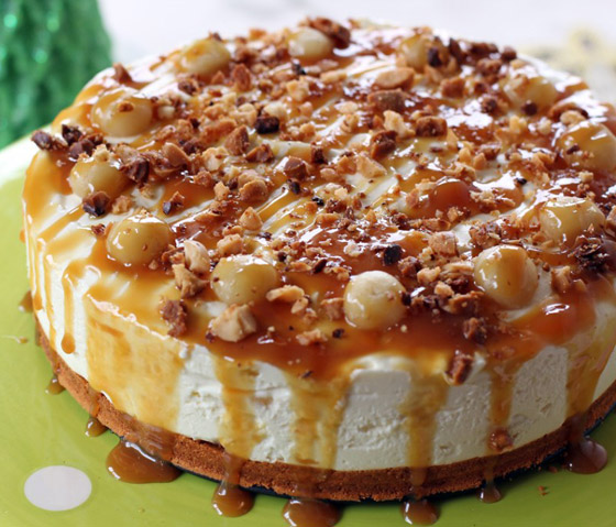 إليكم طريقة تحضير تشيز كيك التمر والجوز اللذيذ والمميز صورة رقم 7 إليكم طريقة تحضير تشيز كيك التمر والجوز اللذيذ والمميز صورة رقم 7