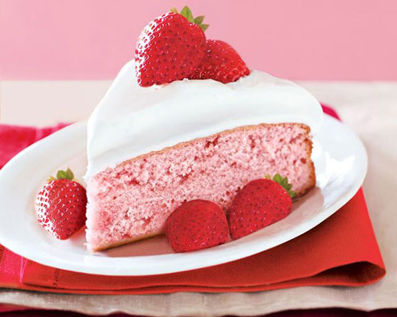 3 وصفات لذيذة لعمل كيكة الفراولة صورة رقم 4