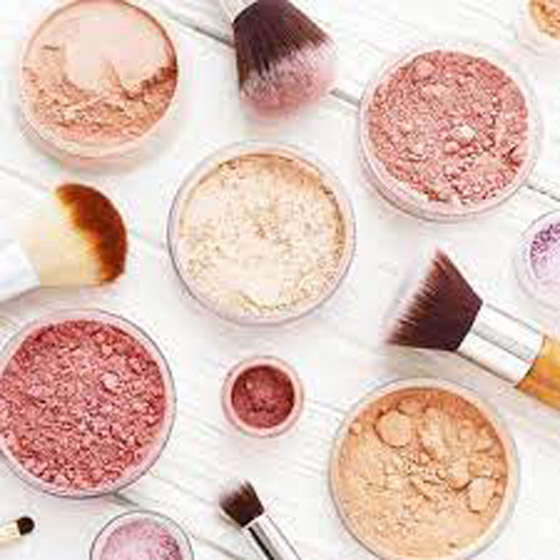 تعرفي على فوائد البودرة المعدنية لبشرتك صورة رقم 3