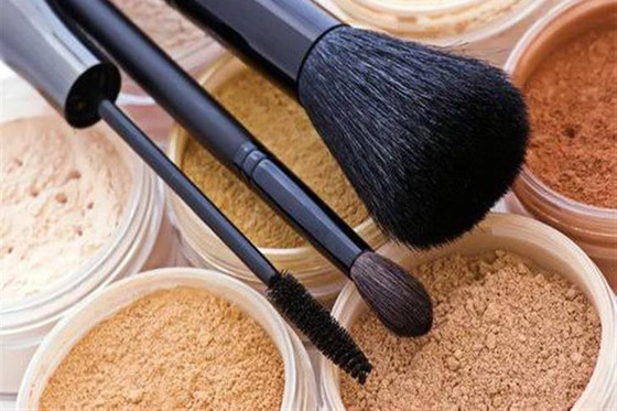 تعرفي على فوائد البودرة المعدنية لبشرتك صورة رقم 5