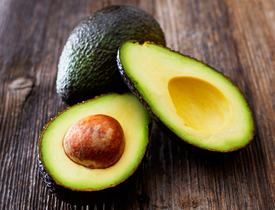 للنساء فقط.. ماذا تفعل حبة أفوكادو يوميا لحل أعظم مشكلة بالجسم؟ صورة رقم 5