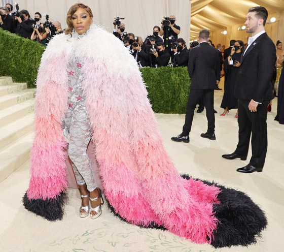 بالصور: 13 إطلالة مذهلة يصعب نسيانها لنجمات 