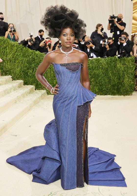 بالصور: 13 إطلالة مذهلة يصعب نسيانها لنجمات 