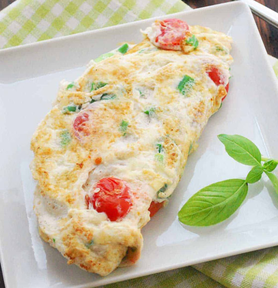 إليكم طريقة تحضير عجة بياض البيض السهلة واللذيذة للرجيم صورة رقم 2