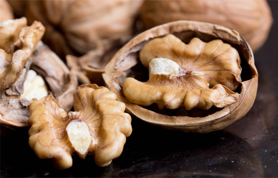 ينقص الوزن ويحمي القلب.. تعرفوا على فوائد الجوز ينقص الوزن ويحمي القلب.. تعرفوا على فوائد الجوز