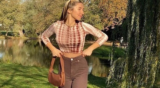 الجينز يكتسي باللون البني هذا الخريف صورة رقم 10