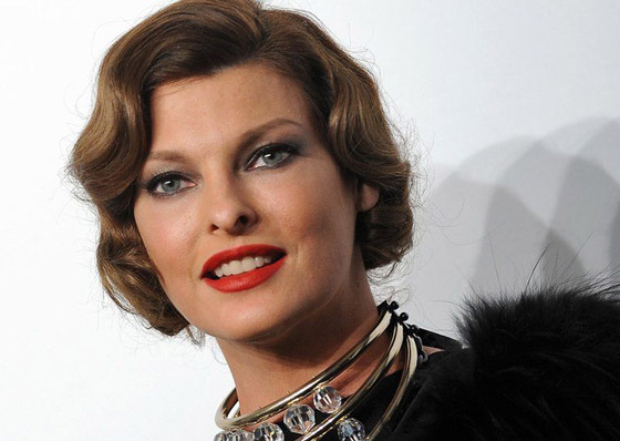 عارضة أزياء تطالب بـ50 مليون دولار تعويضا بعد تشوهها بعملية تجميل! صورة رقم 17