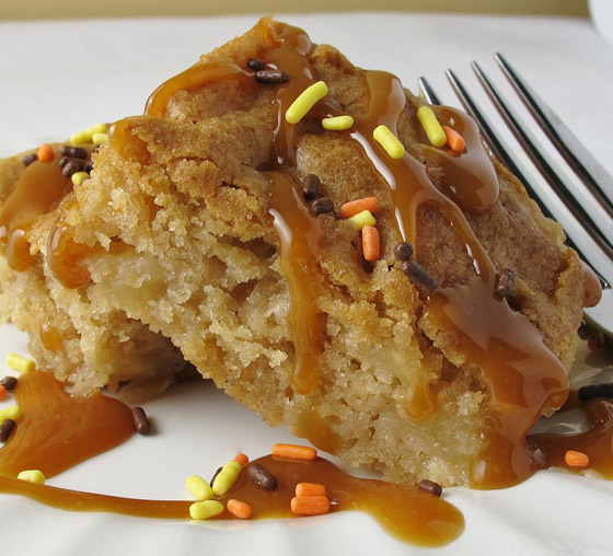 إليكم طريقة تحضير براونيز صحي بالتفاح لرجيم لذيذ ومميز صورة رقم 7