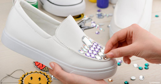 الحُلي تزين الأحذية النسائية.. إطلالة متألقة صورة رقم 7