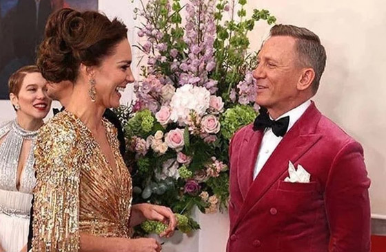 بالصور: كيت ميدلتون تخطف الأنظار بإطلالتها الجذابة على السجادة الحمراء صورة رقم 10