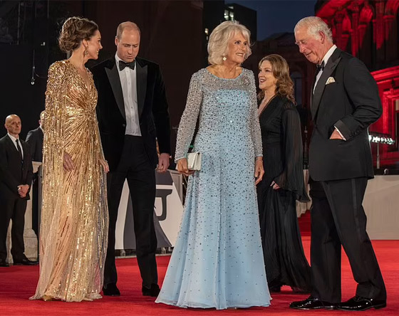 بالصور: كيت ميدلتون تخطف الأنظار بإطلالتها الجذابة على السجادة الحمراء صورة رقم 20