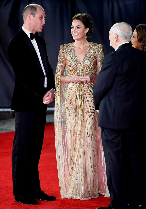 بالصور: كيت ميدلتون تخطف الأنظار بإطلالتها الجذابة على السجادة الحمراء صورة رقم 22