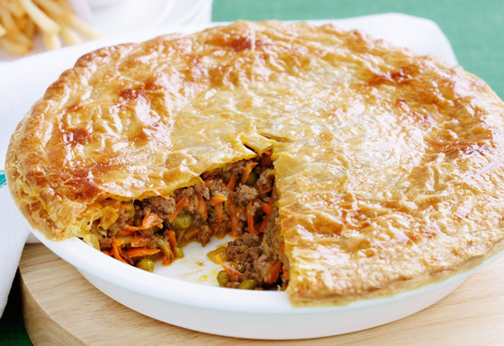 إليكم طريقة تحضير فطيرة البف باللحم والخضار الشهية صورة رقم 6