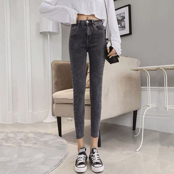 الرمادي يهمين على الجينز هذا الخريف صورة رقم 4