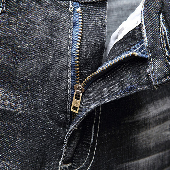 الرمادي يهمين على الجينز هذا الخريف صورة رقم 6