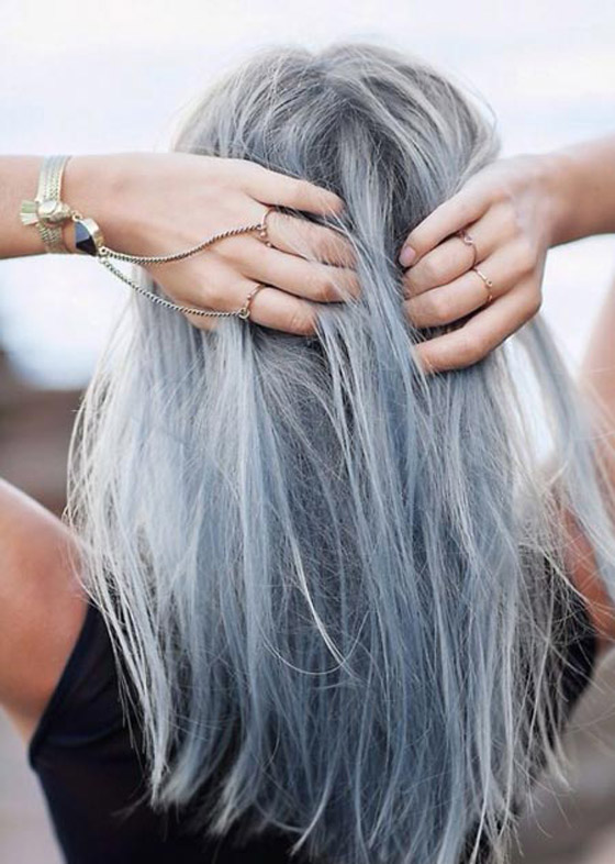 الشعر الرمادي يضيف 6 سنوات لعمر النساء صورة رقم 4