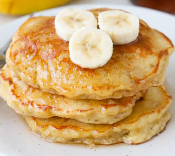 إليكم وصفة مميزة لتحضير بان كيك الموز والشوكولاتة اللذيذ والصحي صورة رقم 8