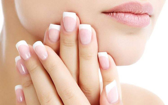 إليكم 7 خلطات منزلية لتطويل الأظافر وتقويتها وتبييضها صورة رقم 1