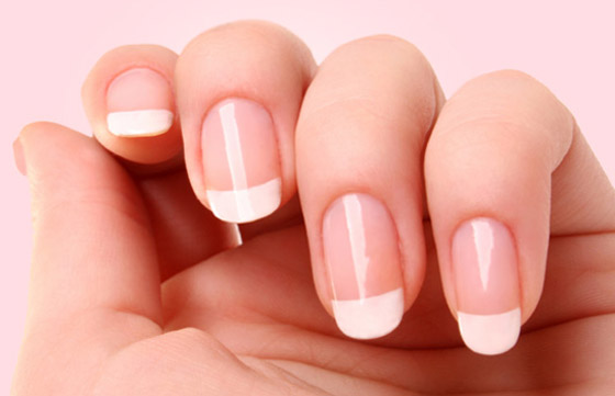 إليكم 7 خلطات منزلية لتطويل الأظافر وتقويتها وتبييضها صورة رقم 11