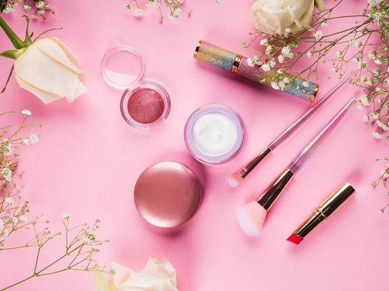 مكياج زهري لدعم مرضى سرطان الثدي في شهر أكتوبر الوردي صورة رقم 2