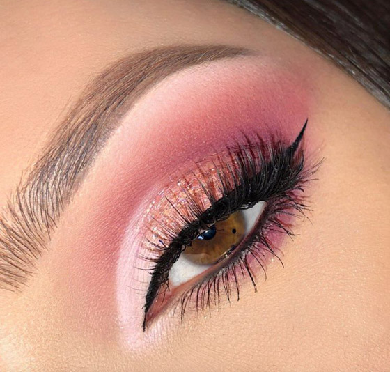 مكياج زهري لدعم مرضى سرطان الثدي في شهر أكتوبر الوردي صورة رقم 12