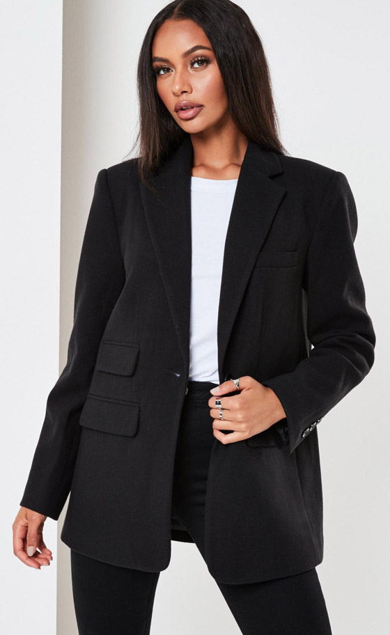 البليزر الأسود أهم صيحات شتاء 2021.. كيف تنسقينه؟ صورة رقم 7