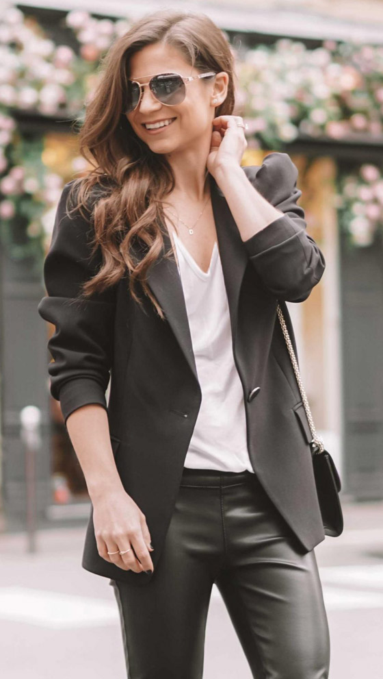 البليزر الأسود أهم صيحات شتاء 2021.. كيف تنسقينه؟ صورة رقم 9