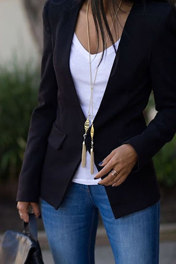 البليزر الأسود أهم صيحات شتاء 2021.. كيف تنسقينه؟ صورة رقم 11